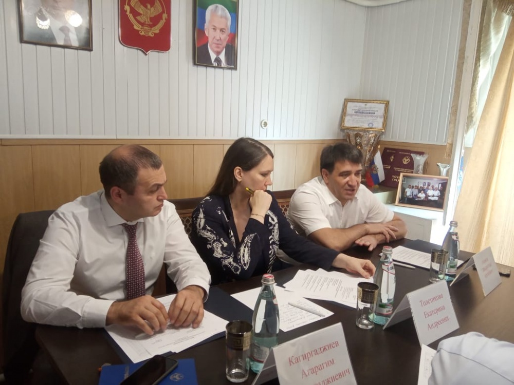 Вице – премьер Дагестана Екатерина Толстикова провела в Хасавюртовском районе выездное межведомственное координационное совещание по вопросам оформления прав на объекты госсобственности
