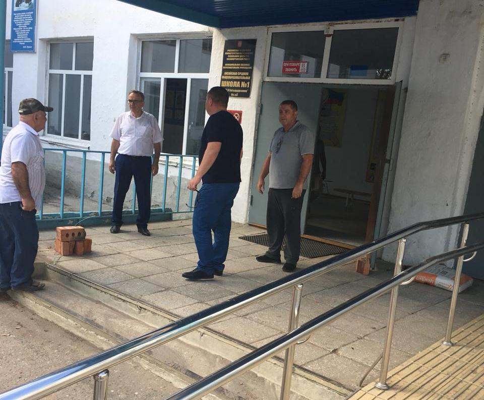 В Хасавюртовском районе провели инспекцию строящихся объектов в рамках федеральных и республиканских программ.