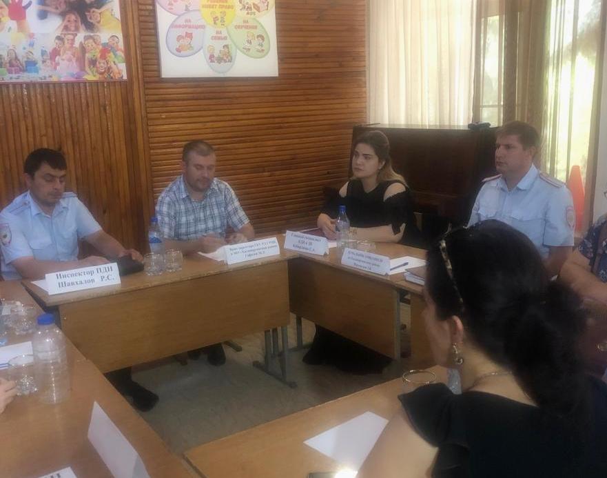 В Хасавюртовском районе обсудили проведение мероприятий по комплексной оперативно-профилактической операции «Защита»