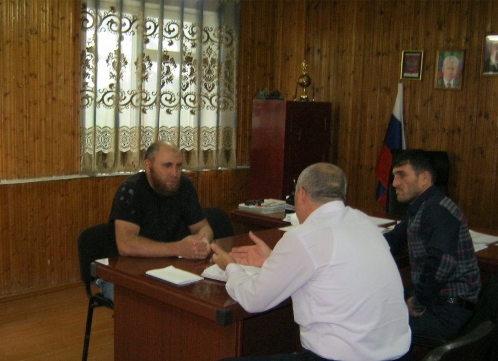 Рабочая группа АТК Хасавюртовского района провела очередные встречи с выделенной категорией лиц.