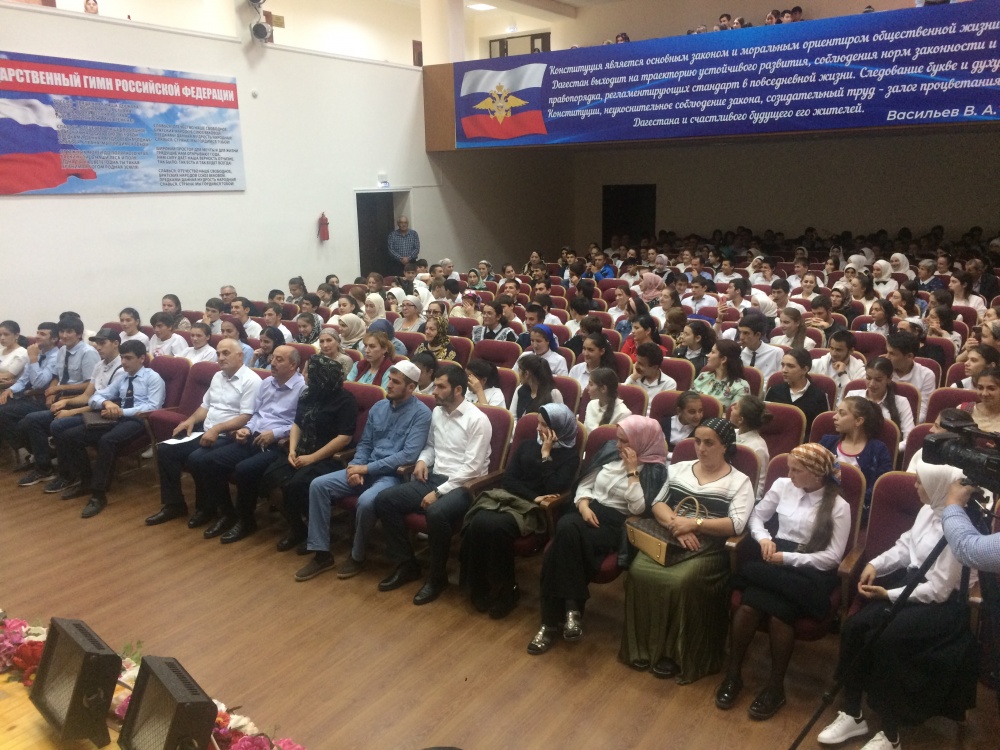Межведомственная рабочая группа по противодействию идеологии терроризма при АТК Хасавюртовского района проводит встречи с молодежной аудиторией.