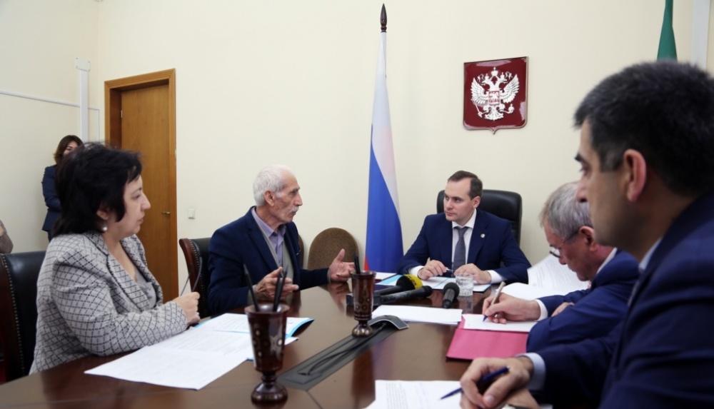 В рамках поручений Президента РФ Артём Здунов провел прием граждан.