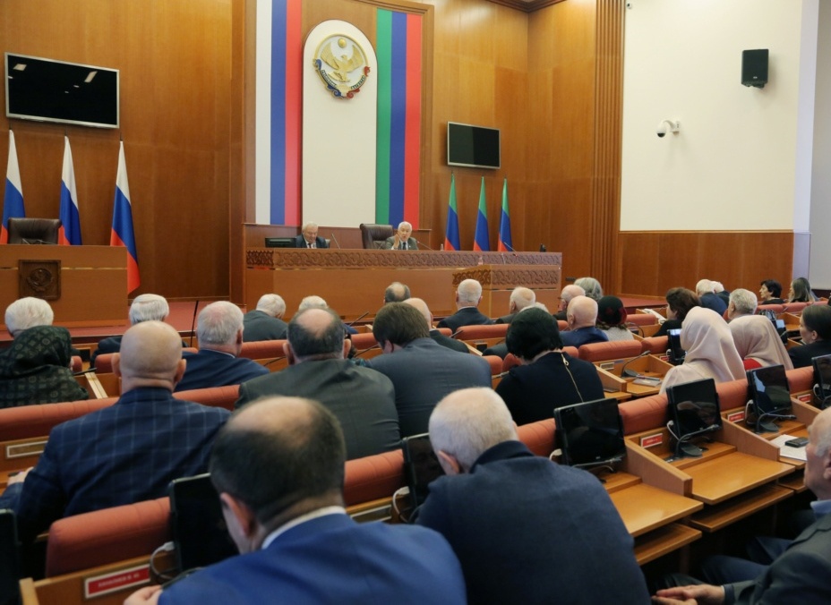 Джамбулат Салавов: Хасавюртовский район одним из первых реализовал проекты  «Мой Дагестан – моя вода», «Мой Дагестан – мои дороги», «Мой Дагестан – комфортная городская среда»