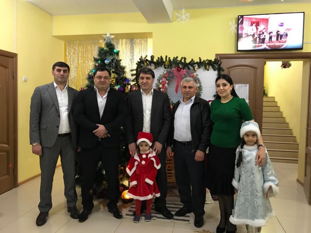 В канун праздничных новогодних дней Глава Хасавюртовского района посетил дошкольные учреждения района