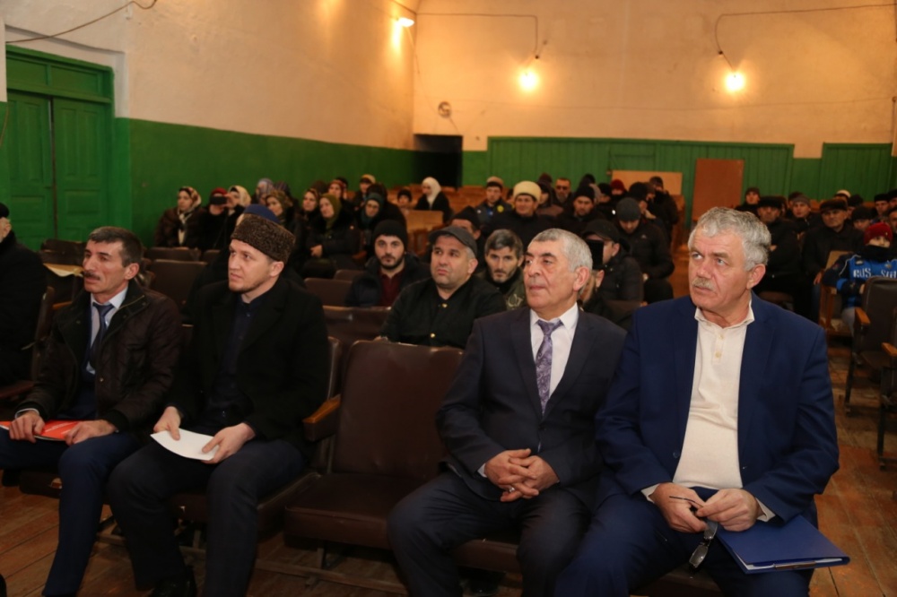 Межведомственная рабочая группа по противодействию идеологии терроризма при АТК Хасавюртовского района продолжает выездные встречи в поселениях муниципалитета