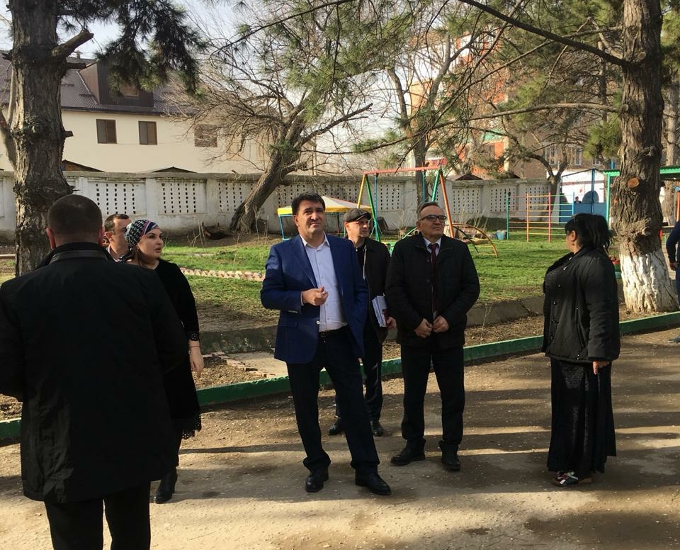 Глава Хасавюртовского района посетил дошкольное учреждение