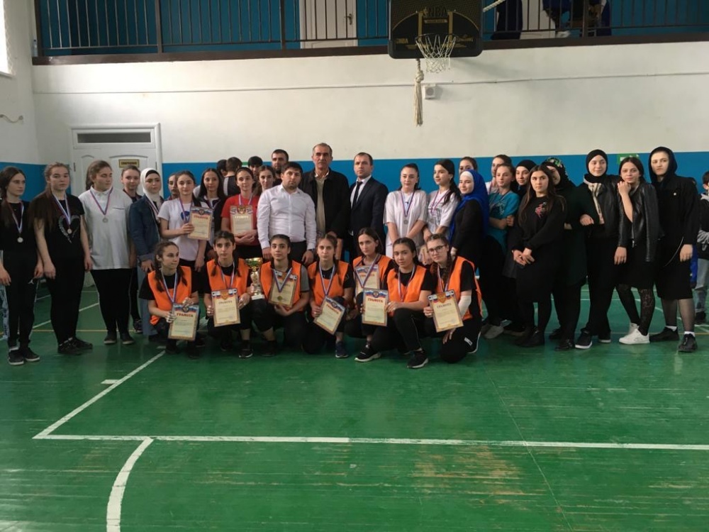 Первенство Хасавюртовского района по волейболу среди девушек посвятили 75 — летию Великой Победы