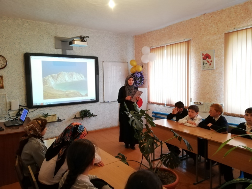 В школах Хасавюртовского района прошли  мероприятии посвященные знаменательной дате  воссоединения России и Крыма