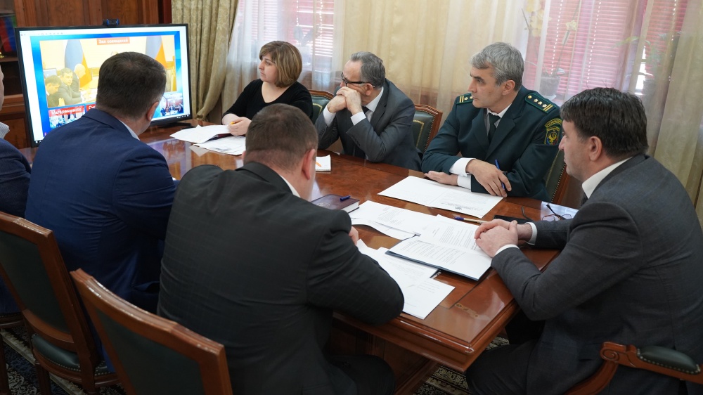 Глава Хасавюртовского района принял участие в Республиканском совещании в режиме видеоконференцсвязи под руководством вице – премьера РД Абдулмуслима Абдулмуслимова