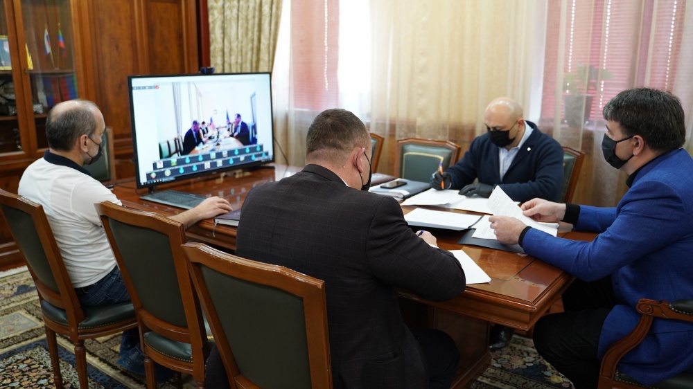 Глава Хасавюртовского района принял участие в работе Правительственного совещания в режиме видеоконференцсвязи под руководством Артема Здунова