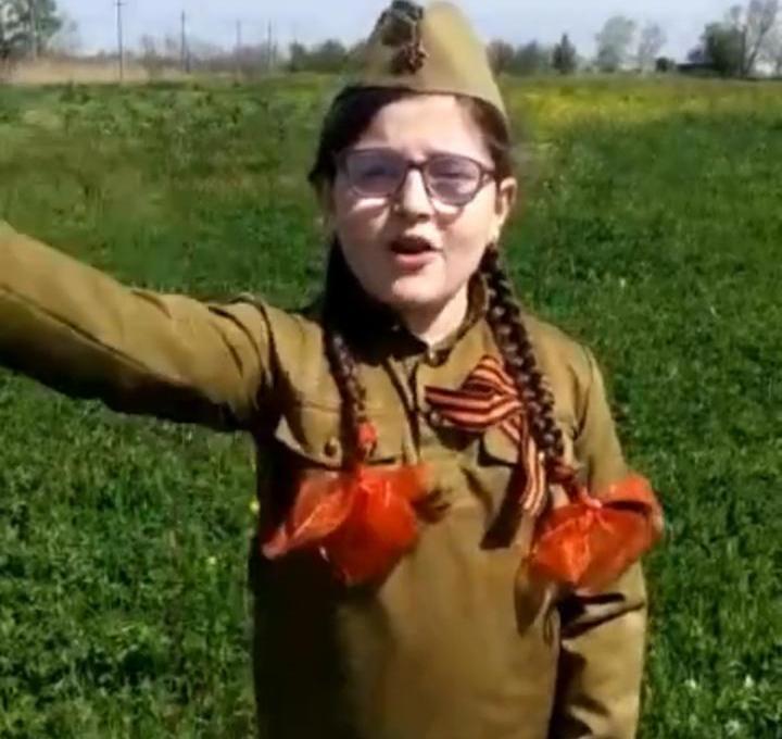 Педагоги и учащиеся Хасавюртовского района запустили  в дистанционном режиме  праздннчную акцию посвященную Юбилейной дате 75 — летия Великой  Победы