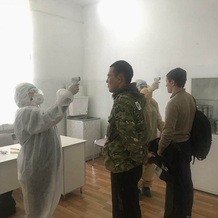 Медицинские работники Хасавюртовского района взяли опеку за состоянием здоровья строителей многопрофильного инфекционного госпиталя
