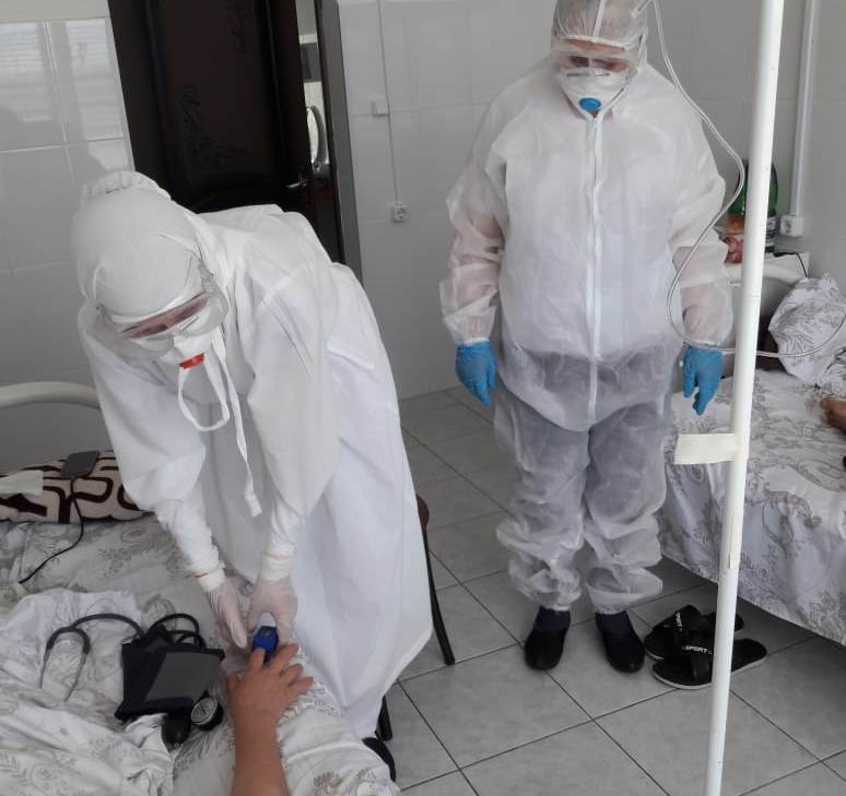 Руководство здравоохранения Хасавюртовского района посетила пациентов провизорного госпиталя