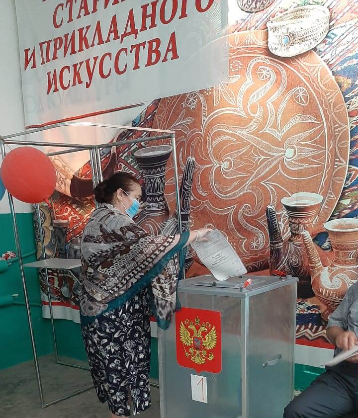 Председатель Совета женщин Хасавюртовского  района  прокомментировала ход голосования по поправкам в Конституцию РФ