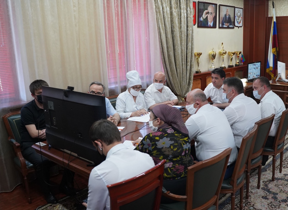 Глава Хасавюртовского района принял участие в работе  совещания в режиме видеоконференцсвязи под руководством Главы РД Владимира Васильева