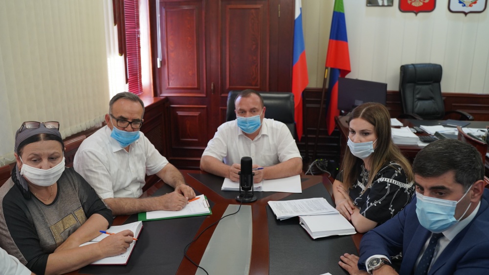 На ВКС, под руководством главы РД В.Васильева рассмотрено ряд важных вопросов к началу нового учебного года