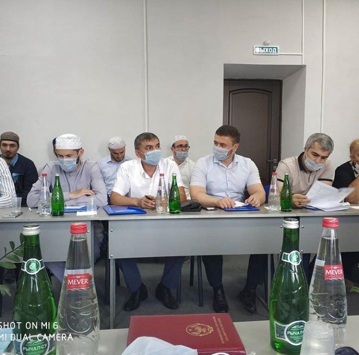 Главный специалист МКУ «Управление культуры, национальной политики и туризма» МО «Хасавюртовский район» Ислам Умаров  принял участие  в работе круглого стола