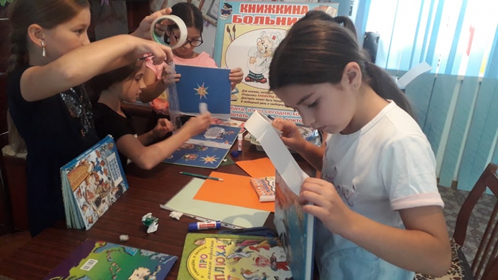В с.Покровское  прошел день добрых дел «Книжкина больница».