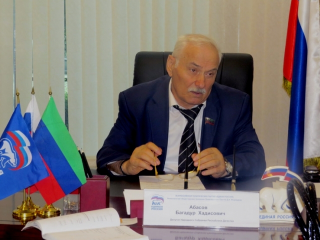 Заместитель Председателя Комитета НС РД Салих Гаджиев выражает  соболезнования родным и близким Абасова Багадура