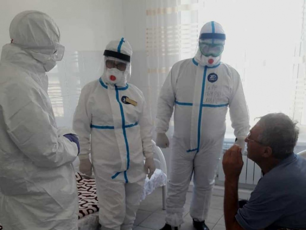Главврач ЦРБ Хасавюртовского района посетил пациентов провизорного госпиталя