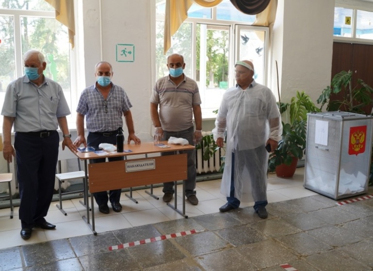 Председатель Общественной палаты Хасавюртовского района посетил избирательные участки муниципалитета