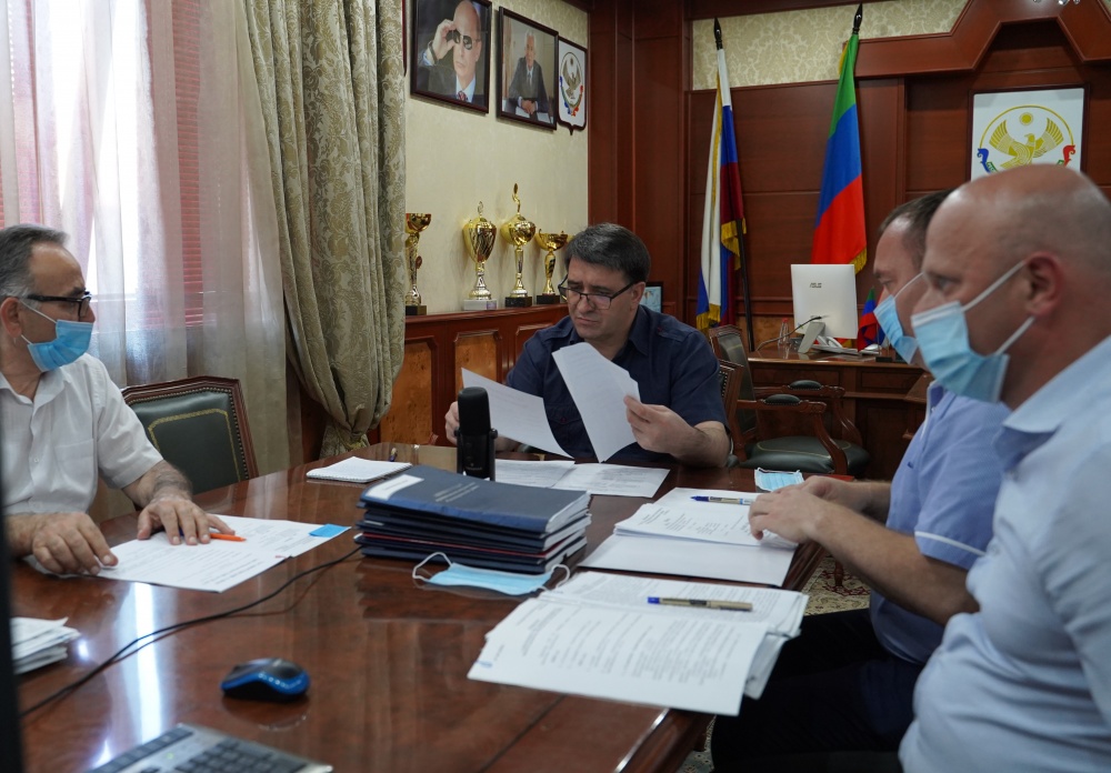 Глава Хасавюртовского района принял участие в работе совещания в режиме видеоконференцсвязи под руководством Инсафа Хайруллина