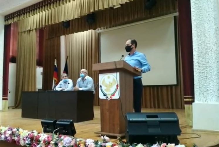 На совещании в управлении культуры рассмотрели вопрос соблюдения масочного режима