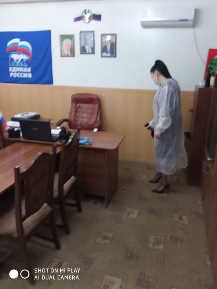 Рабочий день начинается с дезинфекции общественных мест