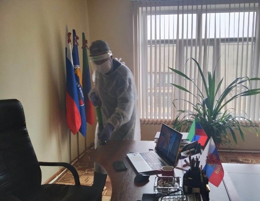 В селении Аджимажагатюрт  Хасавюртовского района провели очередную дезинфекцию и санитарную обработку социальных объектов и учреждений образования