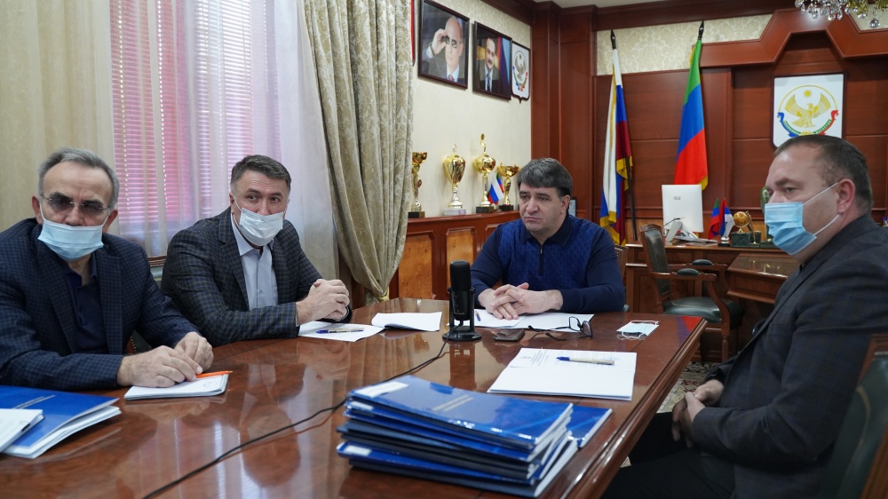 Глава Хасавюртовского района принял участие в работе совещания  в режиме видеоконференцсвязи под руководством Сергея Меликова