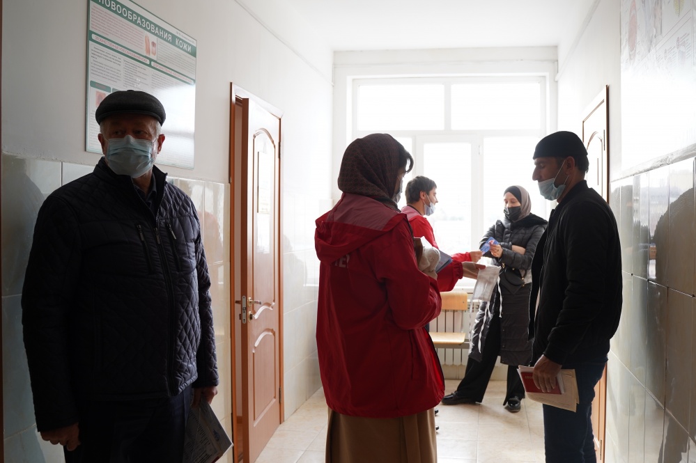 В Хасавюртовском районе Общественный патруль продолжает  свою деятельность по соблюдению жителями масочного режима