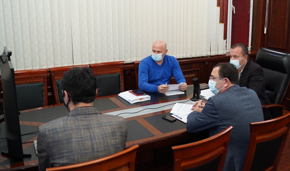 Администрация Хасавюртовского района приняла участие в работе совещания в режиме ВКС под руководством Инсафа Хайруллина