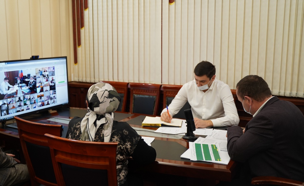 В администрации Хасавюртовского района состоялось очередное еженедельное совещание с главами поселений в режиме ВКС