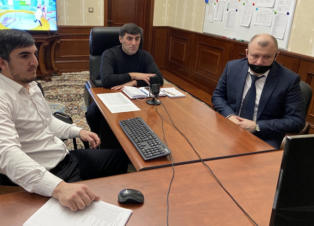 В РУО Хасавюртовского района обсудили  вопросы организации бесплатного горячего питания для школьников