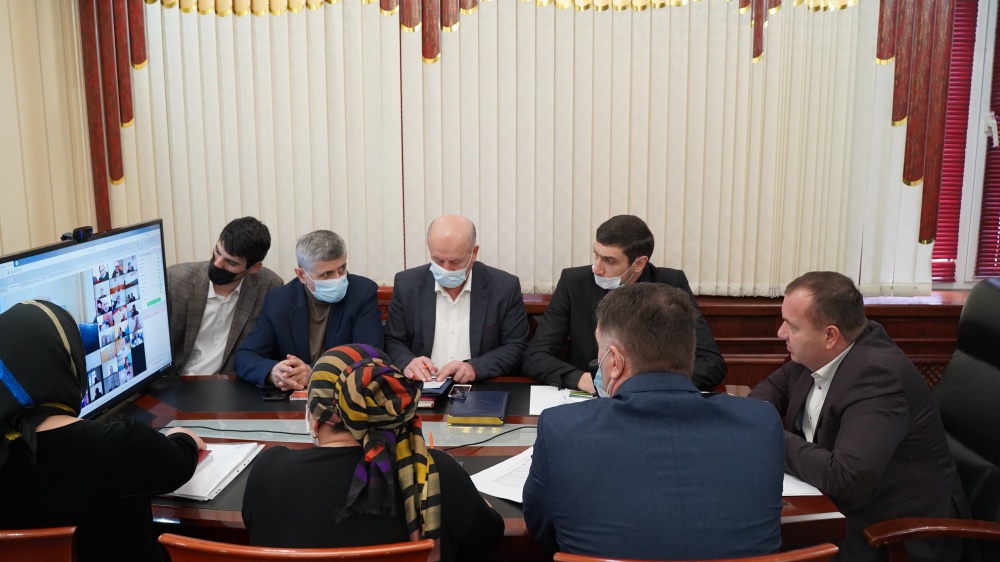 В администрации Хасавюртовского района состоялось очередное еженедельное совещание с главами поселений в режиме ВКС