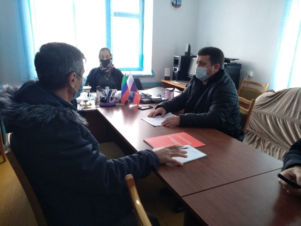 В рамках Комплексного плана по противодействию идеологии терроризма АТК Хасавюртовского района провело выездное мероприятие