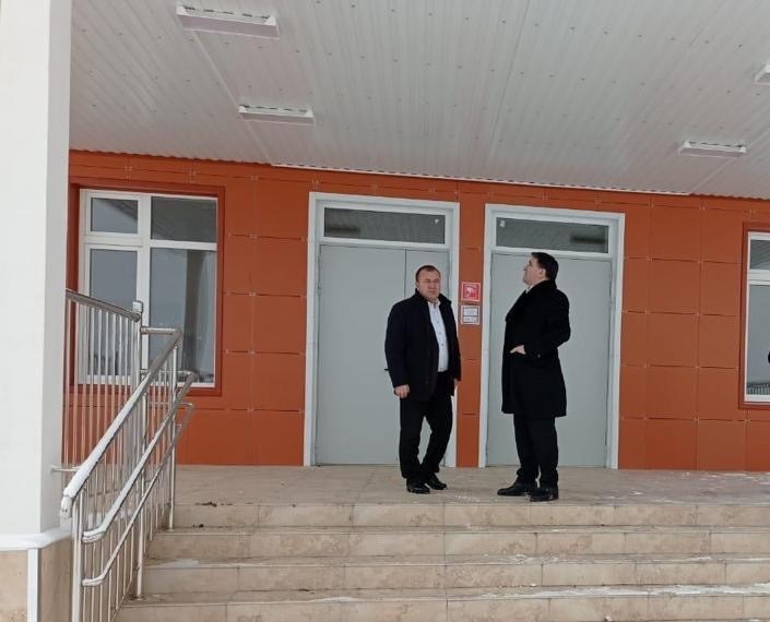Глава Хасавюртовского района проинспектировал строящиеся объекты ГСВУ № 4