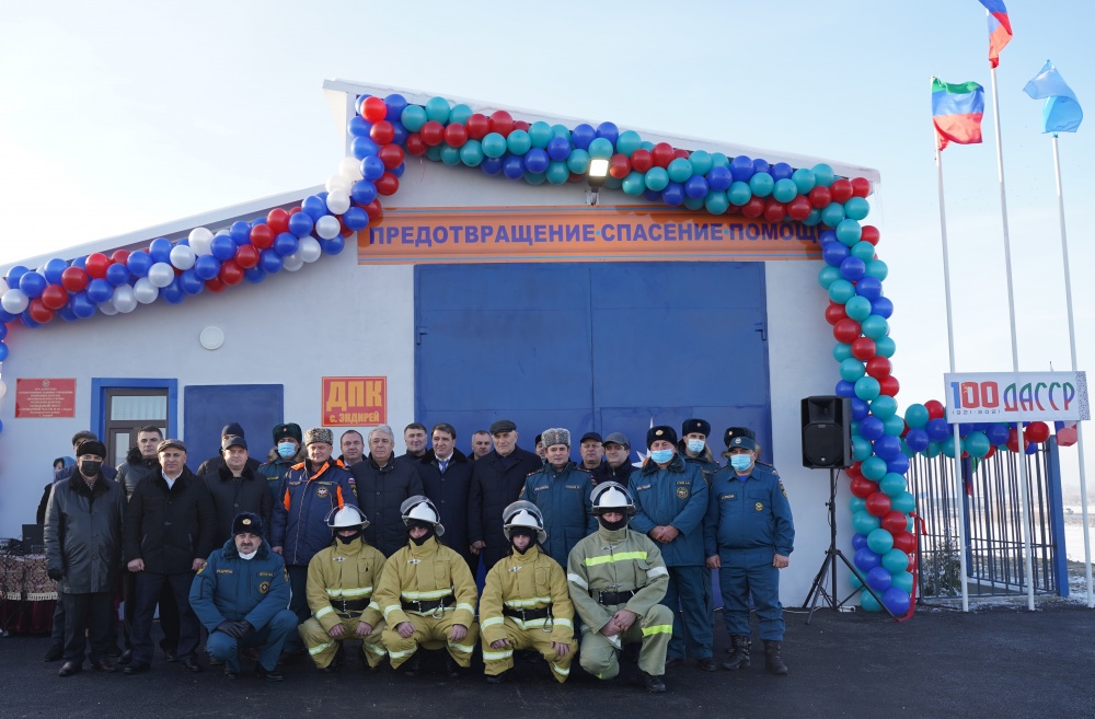 В преддверии Нового года в Хасавюртовском районе торжественно открыли новое пожарное депо