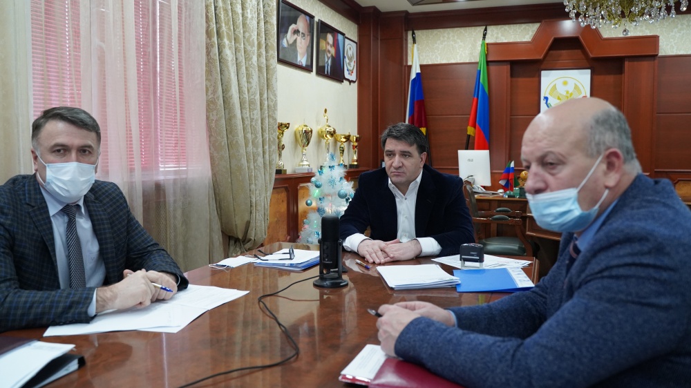 Глава Хасавюртовского района принял участие в работе Правительственного совещания  в режиме видеоконференцсвязи под руководством Сергея Меликова