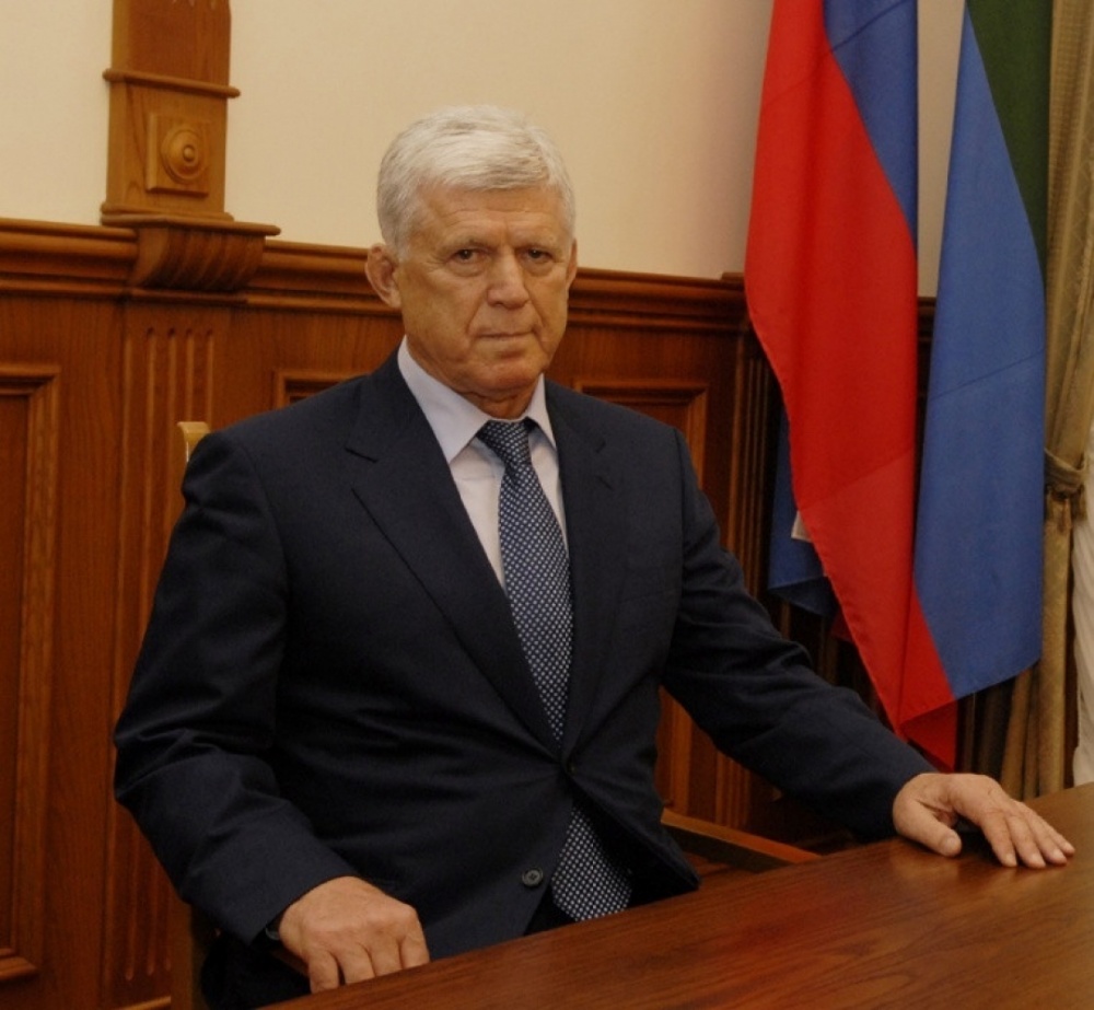 Председатель Народного Собрания РД поздравил  Главу Хасавюртовского района с наступающим Новым годом