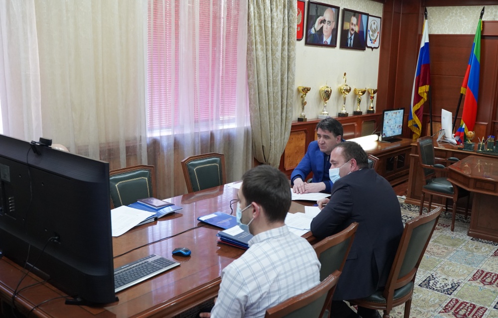 Глава Хасавюртовского района принял участие в работе совещания в режиме видеоконференцсвязи под руководством  Сайпуллаева Арслана