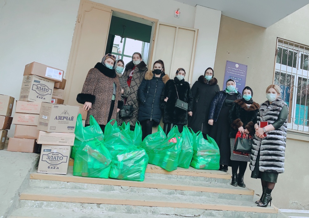 В Хасавюртовском  районе провели благотворительную акцию по раздаче продуктового набора для семей  находящихся в трудной жизненной ситуации.