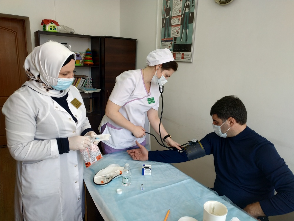 Работники образования Хасавюртовского района проходят вакцинацию