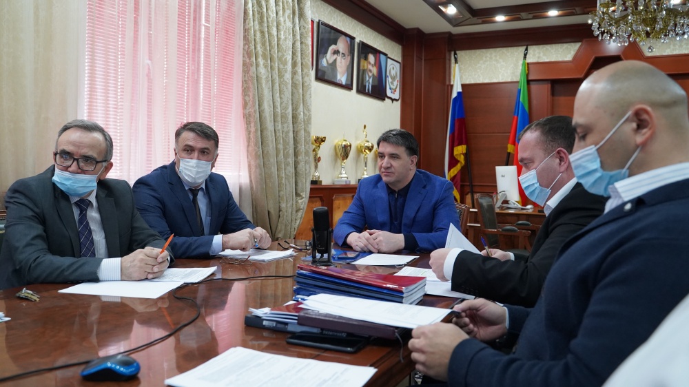 Глава Хасавюртовского района принял участие в работе Правительственного совещания в режиме видеоконференцсвязи под руководством Сергея Меликова