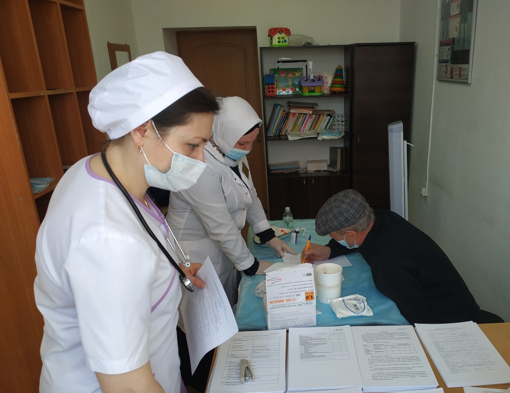 Все большее количество  жителей Хасавюртовского района участвуют в процессе общественной иммунизации и проходят вакцинацию от коронавирусной инфекции