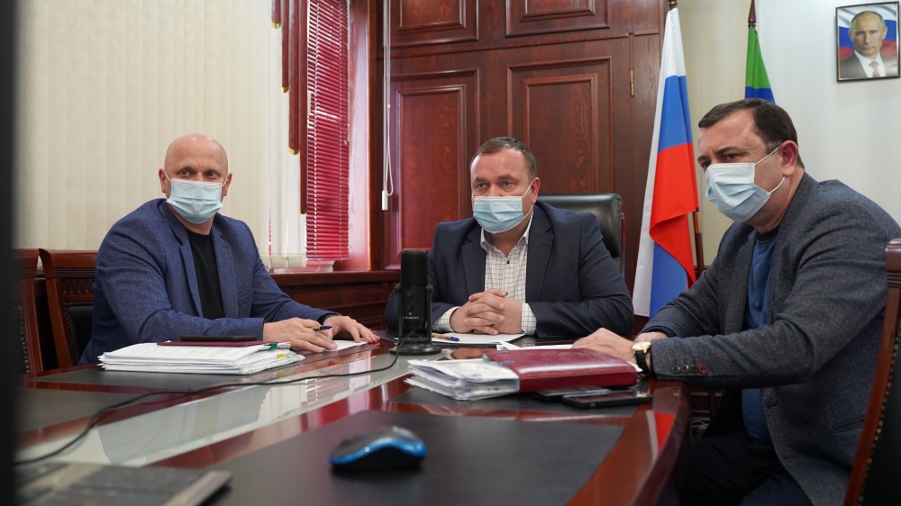 Администрация Хасавюртовского района приняла участие в работе совещания в режиме ВКС под руководством Ширухана Гаджимурадова