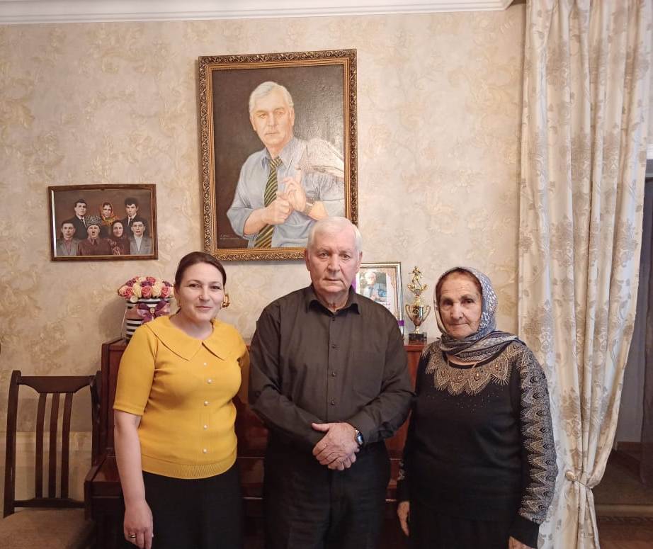 В рамках праздничных мероприятий 100  образования ДАССР в Хасавюртовском районе прошла встреча с председателем Общественной палаты Калсыном Акгезовым