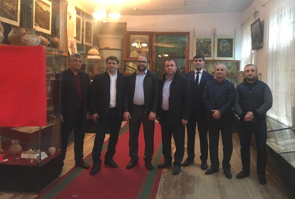 В рамках праздничных мероприятий 100 летия образования ДАССР Глава Хасавюртовского района посетил историко – краеведческий музей