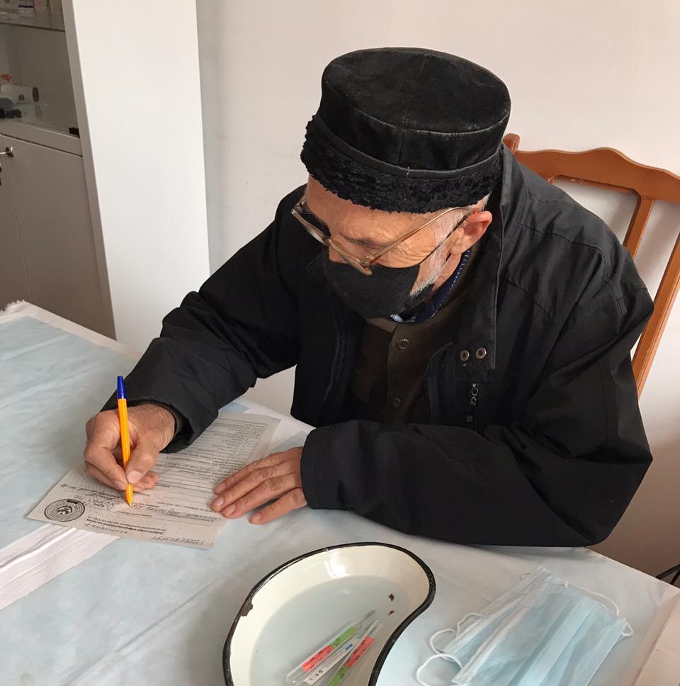 В Хасавюртовском районе продолжается  массовая вакцинация жителей и работников госучреждений