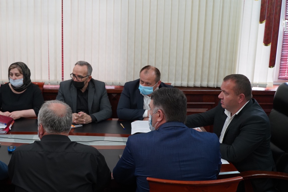 В администрации Хасавюртовского района состоялось  заседание Оперативного штаба по борьбе с коронавирусной инфекцией